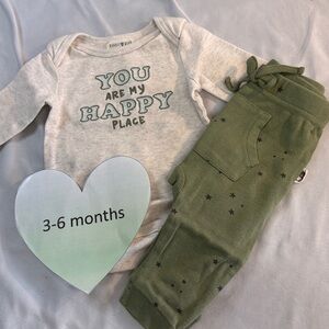 Rabbit + Bear - Organic Cotton Baby Outfit with Green Pants and Gray Top
